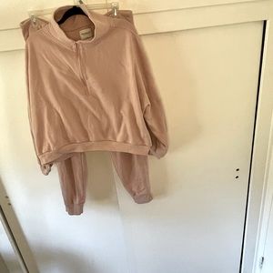 Abercrombie and Fitch two piece set in color dusty rose